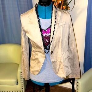 F21 | Tan Classic Long Sleeve Blazer​